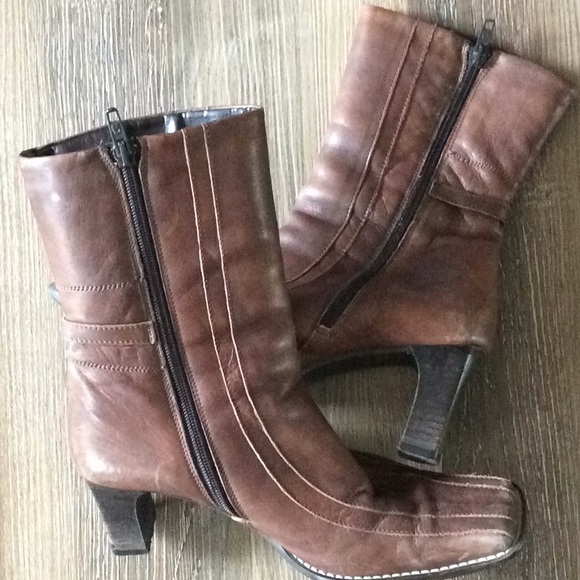 Ladies Square Toe Boot - Picture 3 of 3